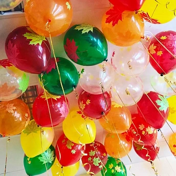 Воздушные шары под потолок "Кленовые листья"