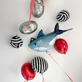 Композиция из шаров "Веселая акула" 